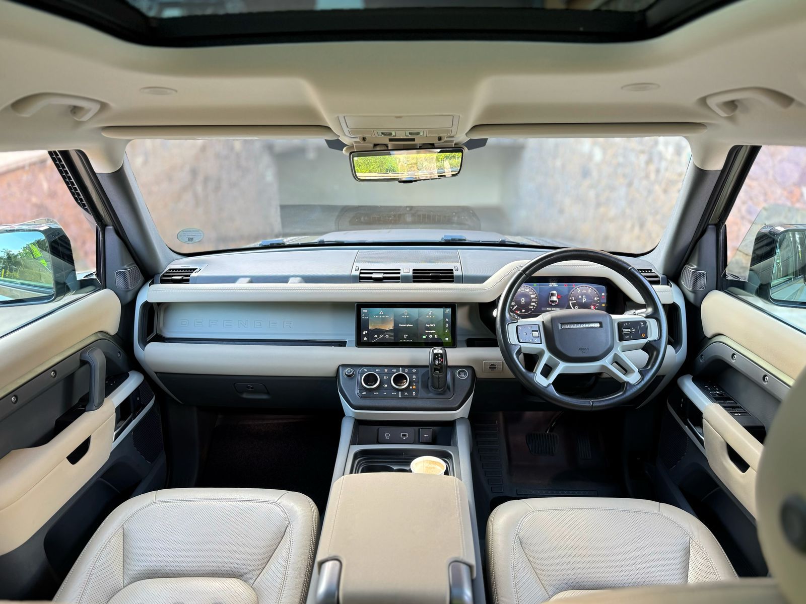 land-rover-defender-110-2023-1930