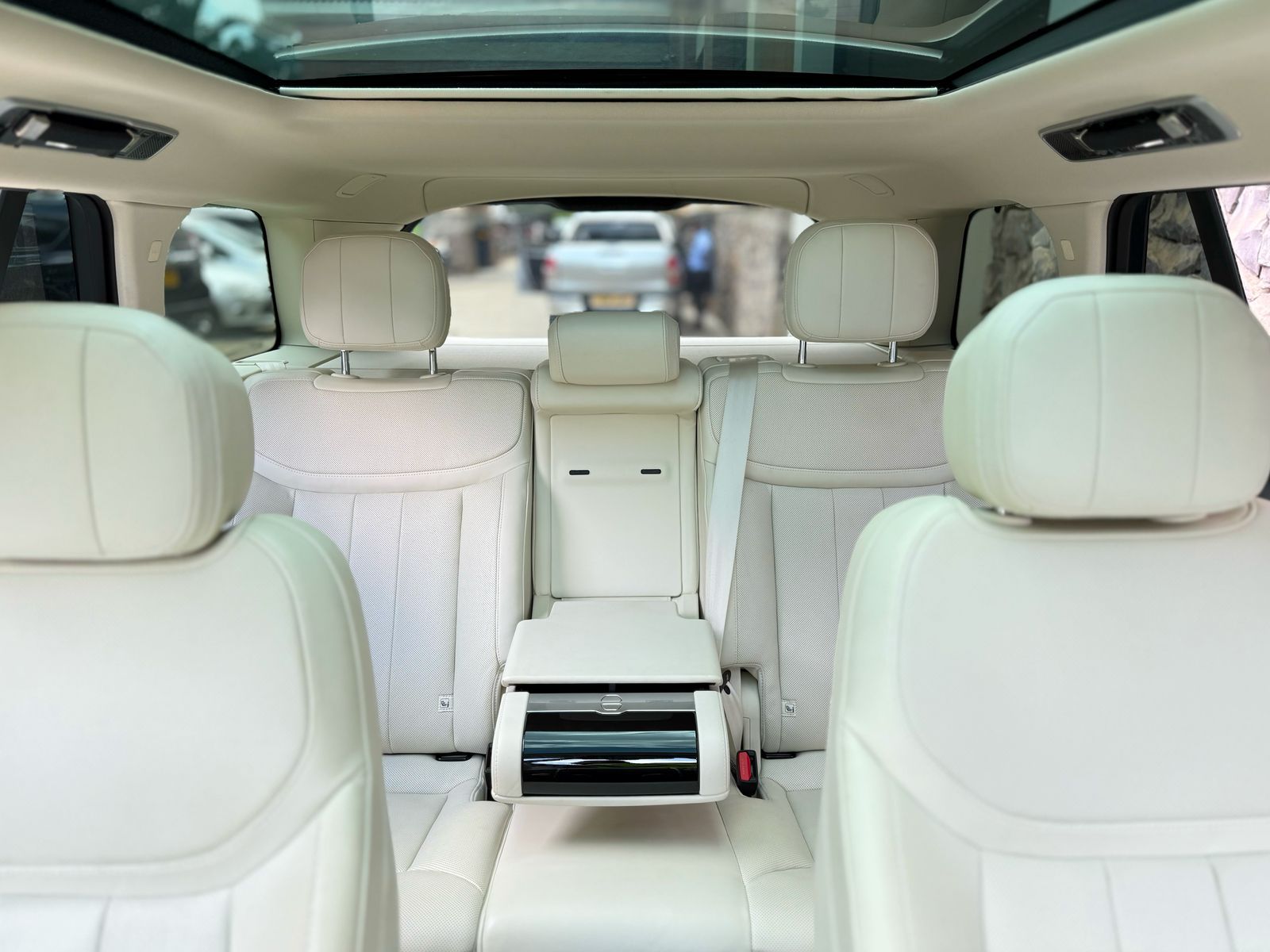 land-rover-range-rover-vogue-p400-2023-1927