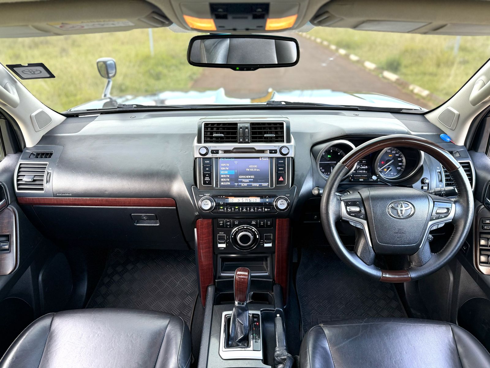 toyota-land-cruiser-prado-vxl-2016-1925