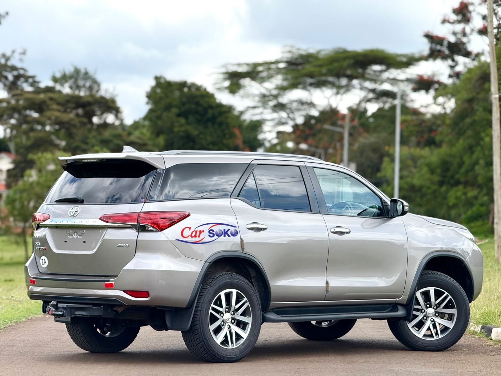 toyota-fortuner-2018-1919