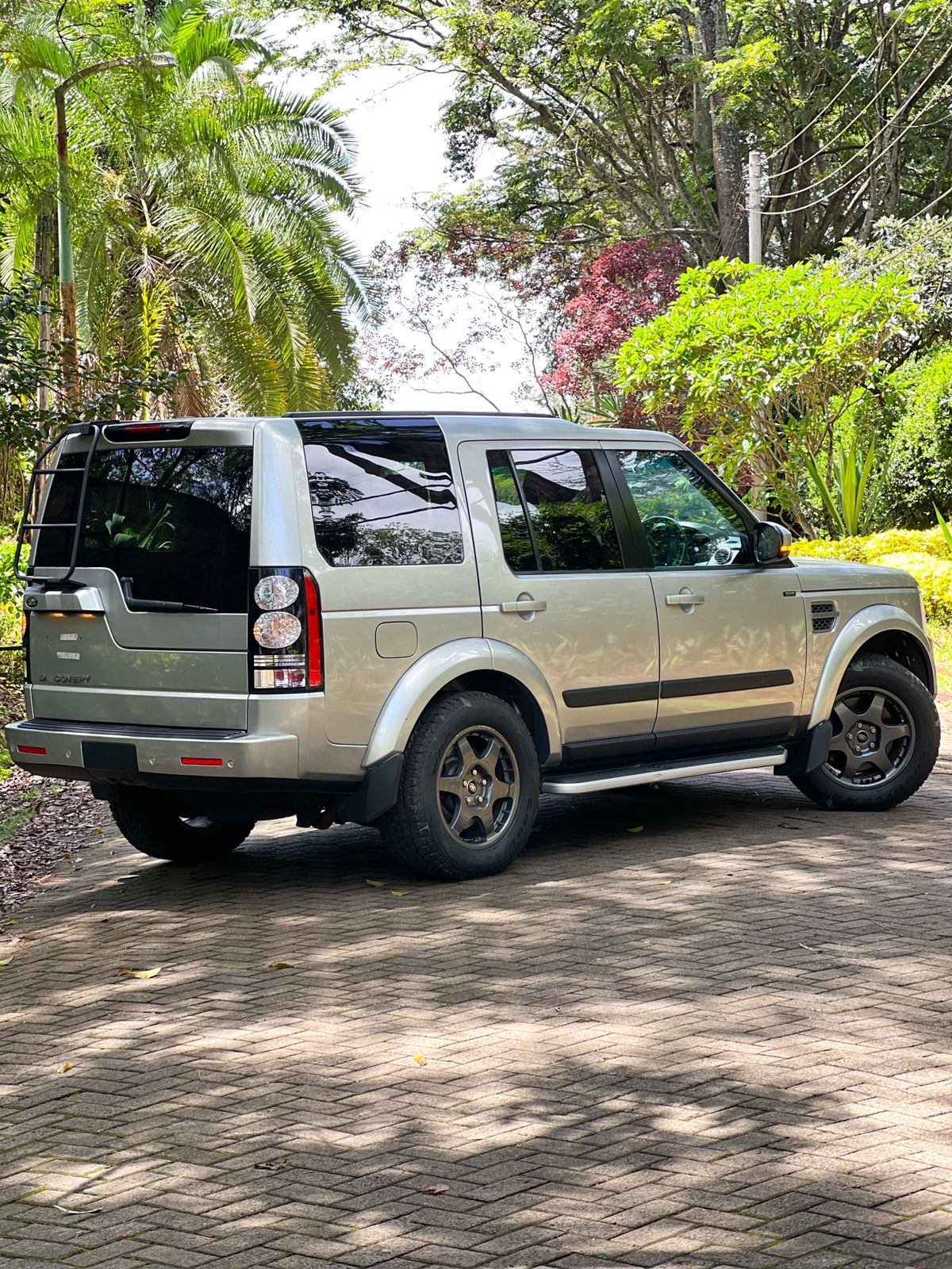 land-rover-discovery-iv-2015-1237