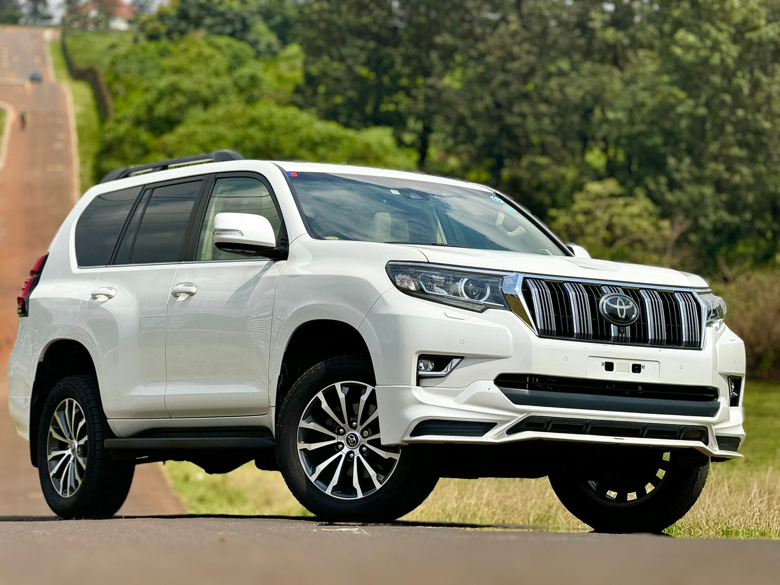 toyota-land-cruiser-prado-tzg-2017-1677