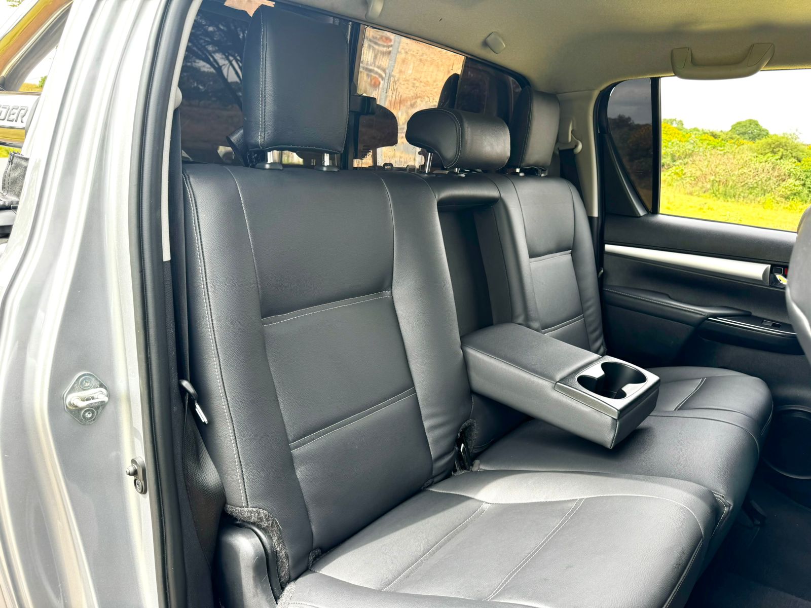 toyota-hilux-double-cabin-2021-1692