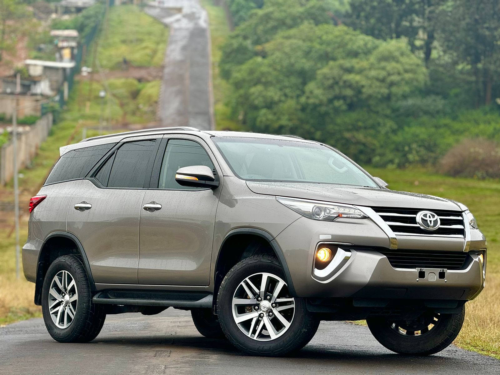 toyota-fortuner-2017-1716