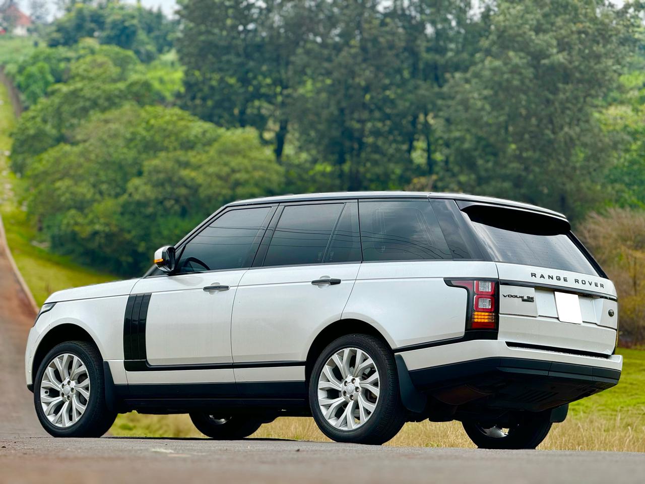 land-rover-rangerover-vogue-2014-1734