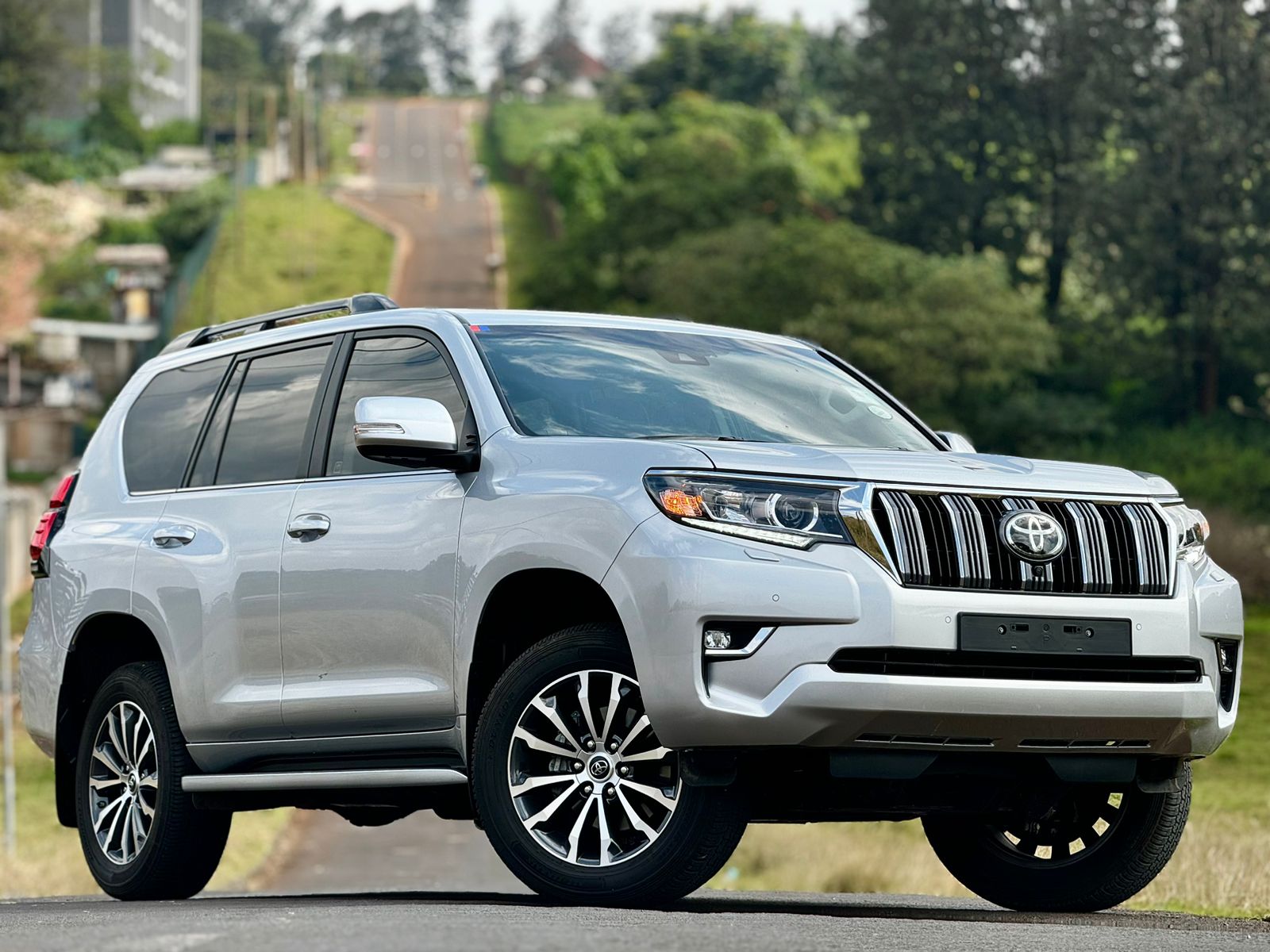 toyota-land-cruiser-prado-vxl-2023-1741