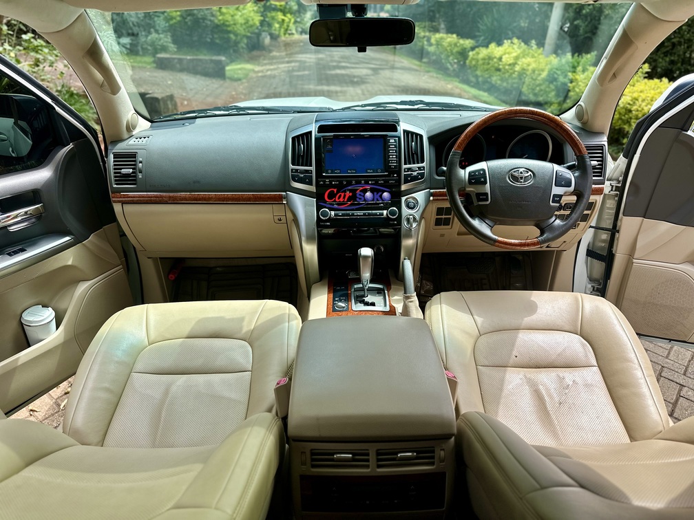 toyota-landcruiser-v8-axg-2015-1746