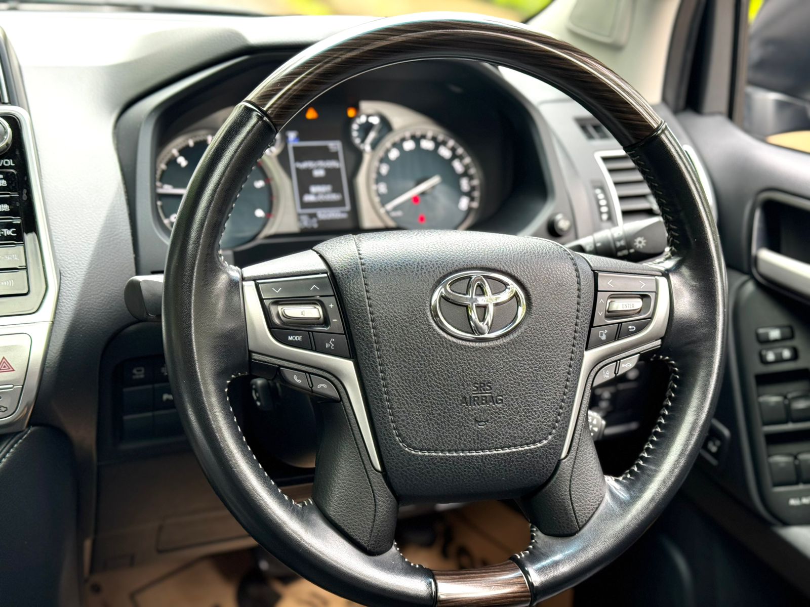 toyota-land-cruiser-prado-tzg-2018-1807