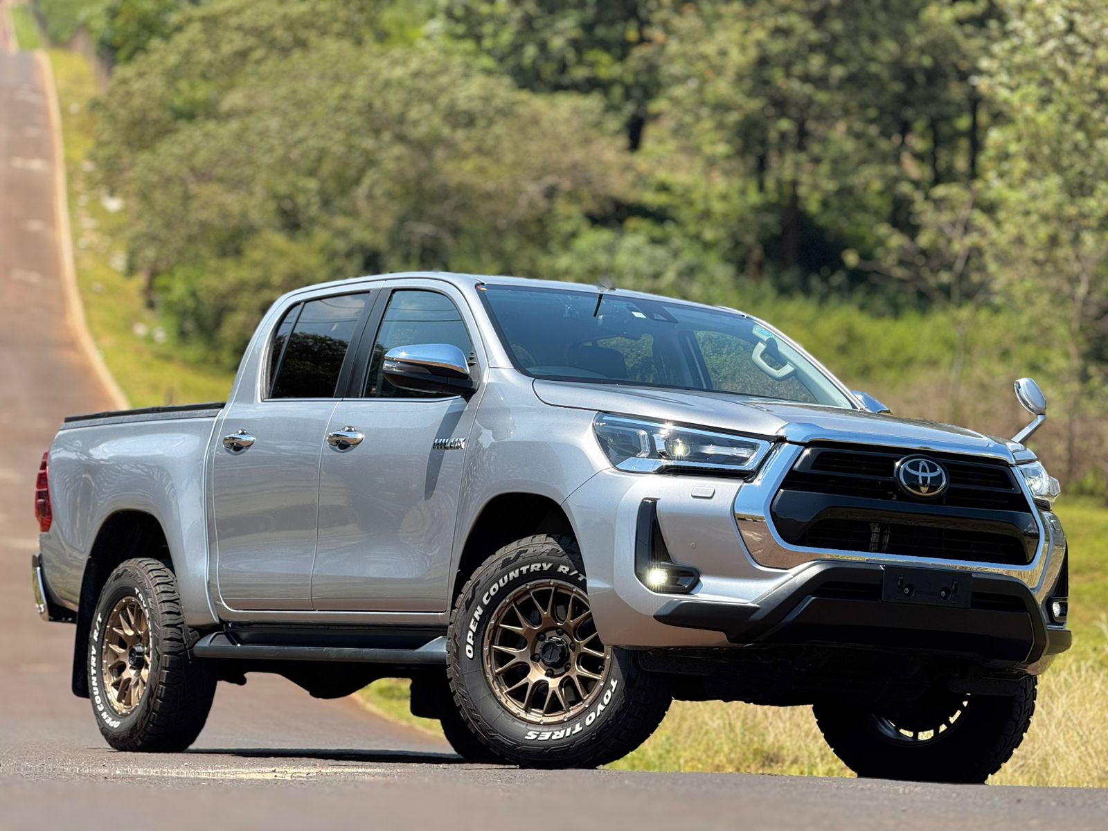 toyota-hilux-double-cabin-2021-1842